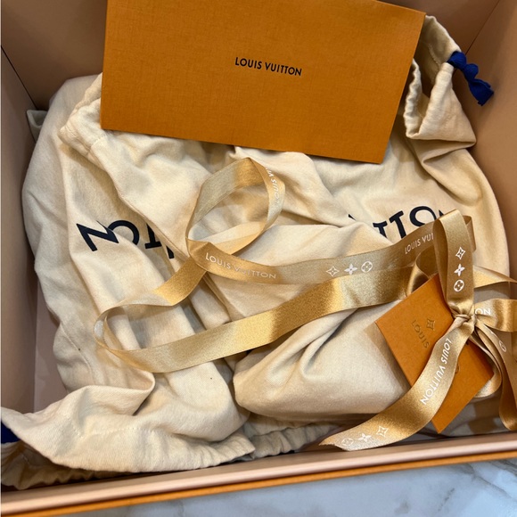 AUTH LOUIS VUITTON Silhouette Ankle Sock Boots w/ Stretch Fabric - Navy/Pink 38 - Picture 6 of 6